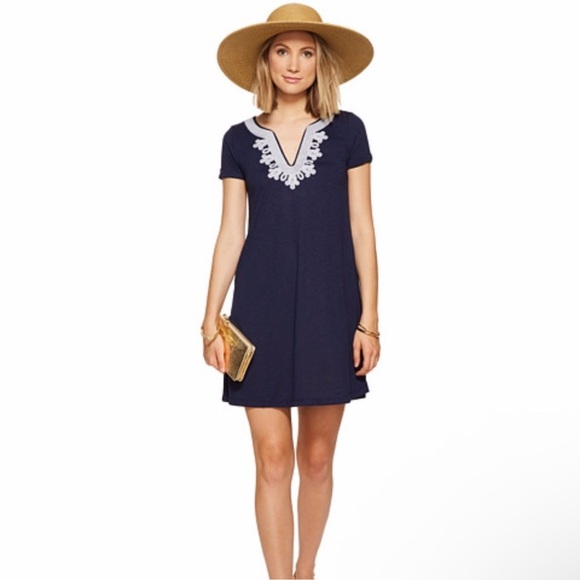 LILLY PULITZER Maisy Swing T-Shirt Dress in True Navy | Short Sleeve Mini Medium - Picture 1 of 8